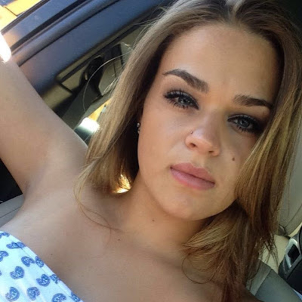 Meet your Posher, Brielle